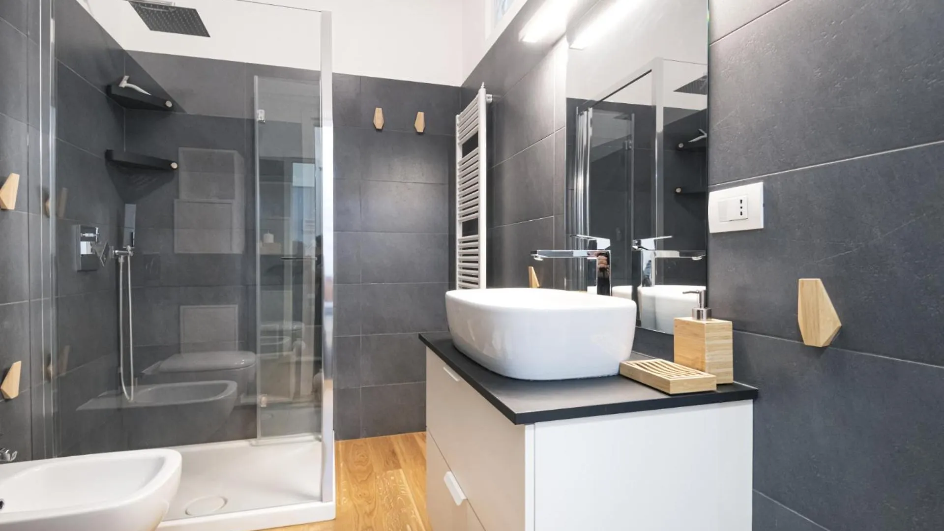 Easylife - Luminoso Bilocale In City Life ميلان إيطاليا