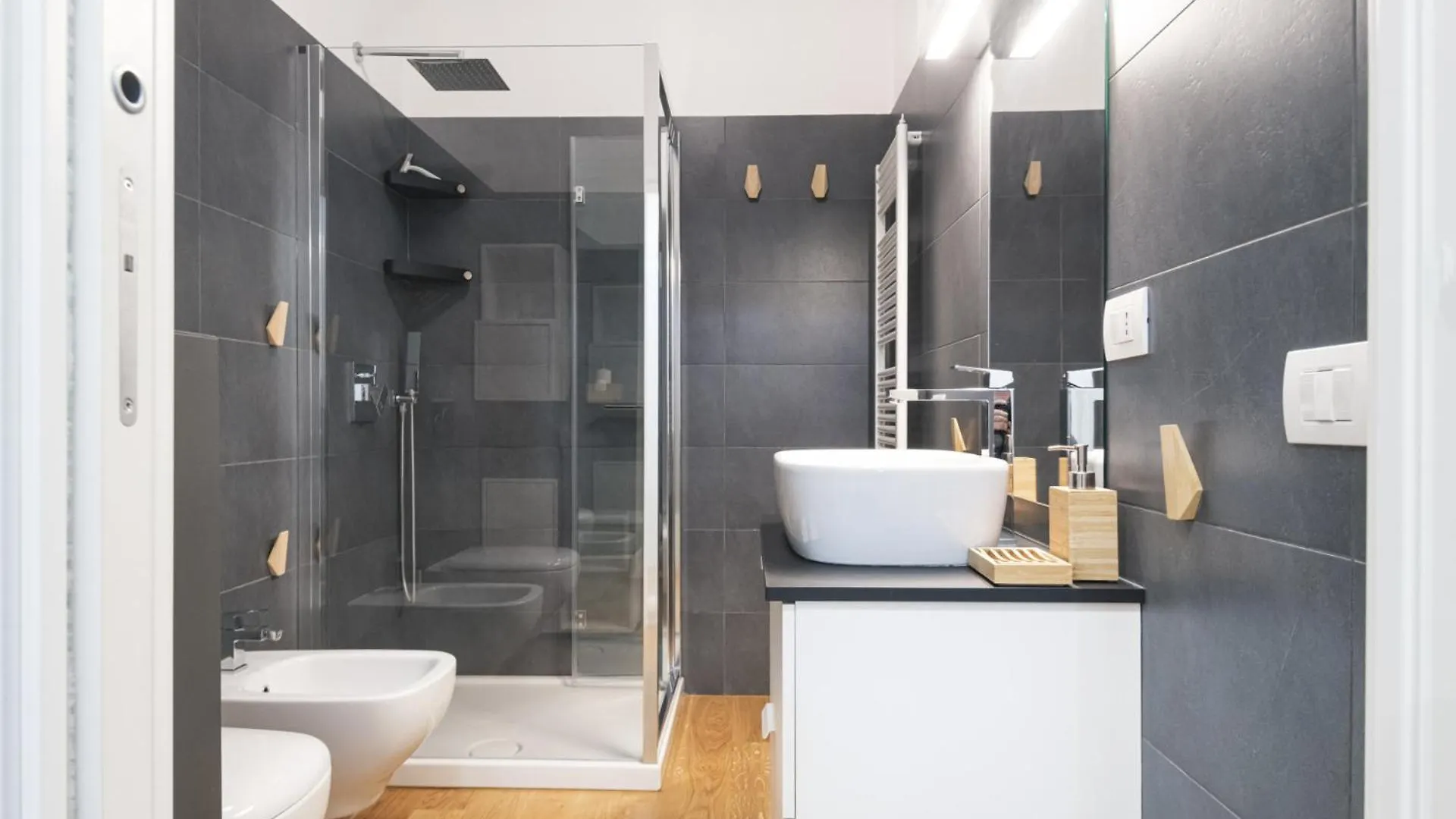 Easylife - Luminoso Bilocale In City Life ميلان